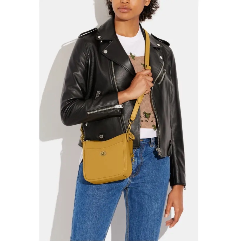 NWT $225 COACH Chaise Pebble Leather Crossbody Bag in Yellow Gold! - Picture 2 of 6